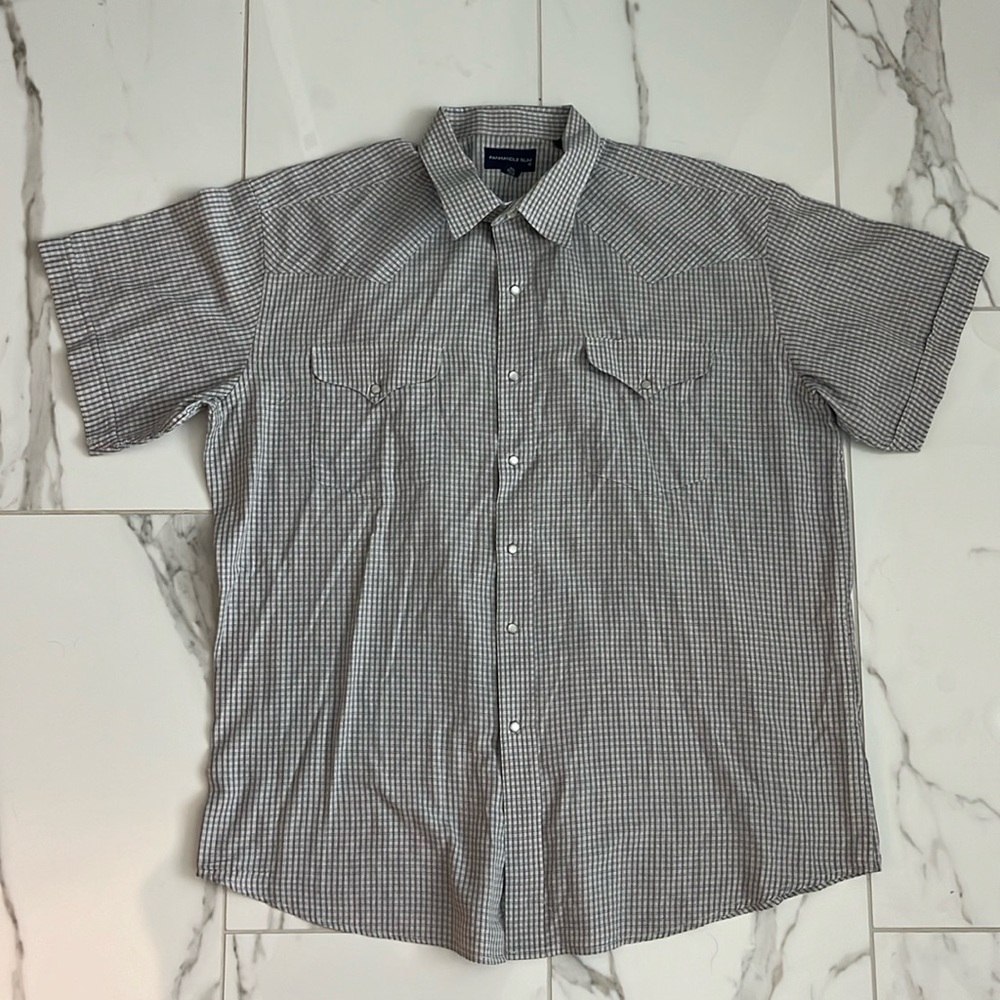 Men’s XL Panhandle Slim short sleeved pearl snap. Like new. Never worn.